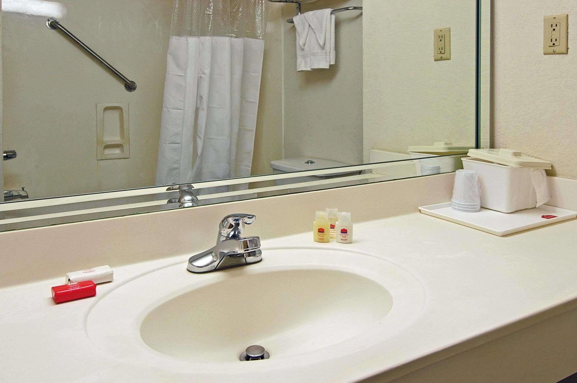 Ramada By Wyndham Alpharetta Atlanta North Hotel Bagian luar foto
